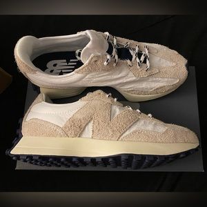 New Balance 327 Moonbeam